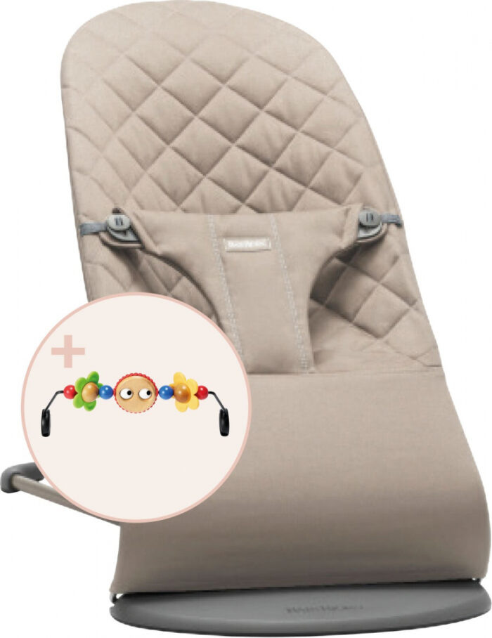 Balansoar BabyBjorn Bliss Sand Grey din tesatura matlasata cu aspect clasic cu bara de jucarii