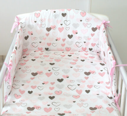 Set lenjerie din bumbac cu protectie laterala pentru pat bebe 120 x 60 cm Inimioare Amy