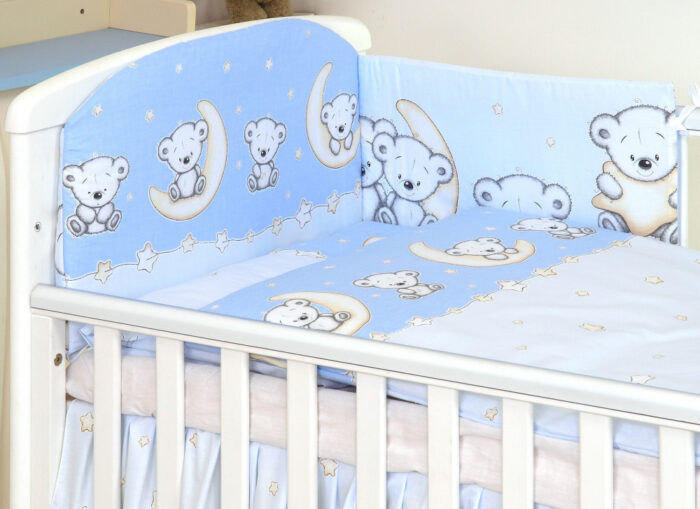 Set lenjerie din bumbac cu protectie laterala pentru pat bebelusi 120x60cm Teddy Bear Blue