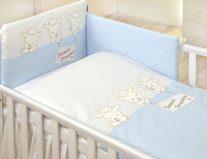 Set lenjerie din bumbac cu protectie laterala pentru pat bebelusi Sweet Dreams Blue 120x60 cm