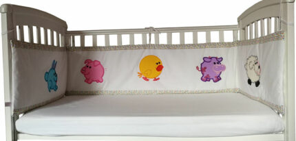 Set protectii patut Animale brodate KidsDecor din bumbac 60 x 120 cm